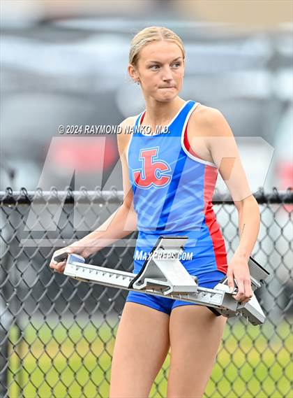 Thumbnail 2 in IHSAA Delta Sectionals (400 Meter)  photogallery.