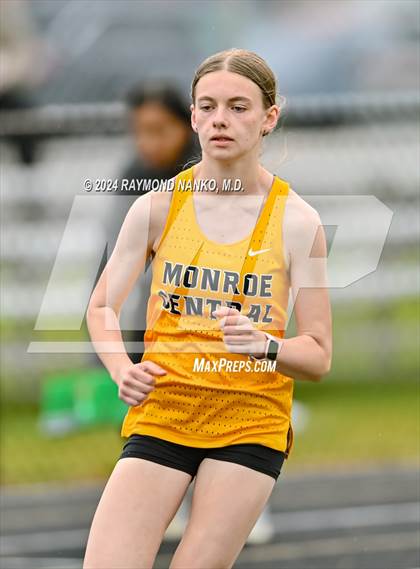 Thumbnail 1 in IHSAA Delta Sectionals (400 Meter)  photogallery.