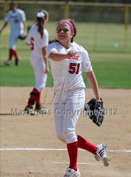 Thumbnail 2 in Christian vs Horizon (CIF SDS D5 Final) photogallery.