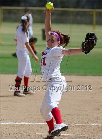 Thumbnail 3 in Christian vs Horizon (CIF SDS D5 Final) photogallery.