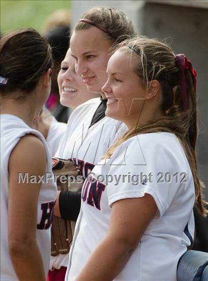 Thumbnail 1 in Christian vs Horizon (CIF SDS D5 Final) photogallery.