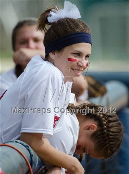 Thumbnail 3 in Christian vs Horizon (CIF SDS D5 Final) photogallery.