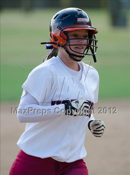Thumbnail 3 in Christian vs Horizon (CIF SDS D5 Final) photogallery.