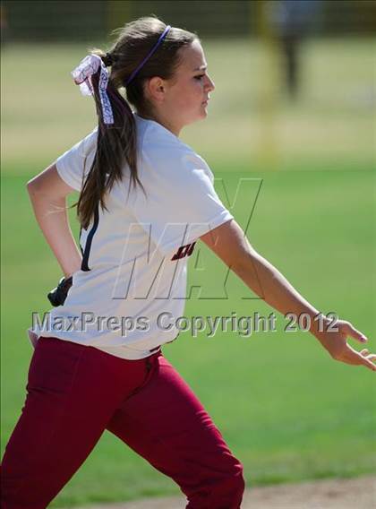 Thumbnail 3 in Christian vs Horizon (CIF SDS D5 Final) photogallery.