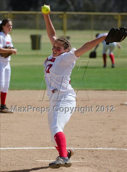 Thumbnail 3 in Christian vs Horizon (CIF SDS D5 Final) photogallery.