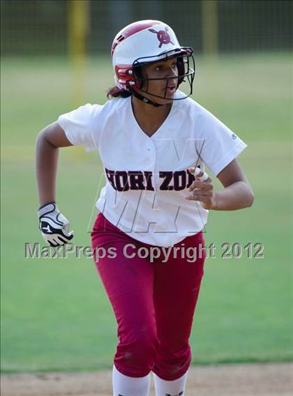 Thumbnail 3 in Christian vs Horizon (CIF SDS D5 Final) photogallery.