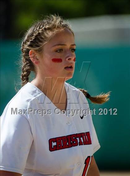 Thumbnail 3 in Christian vs Horizon (CIF SDS D5 Final) photogallery.