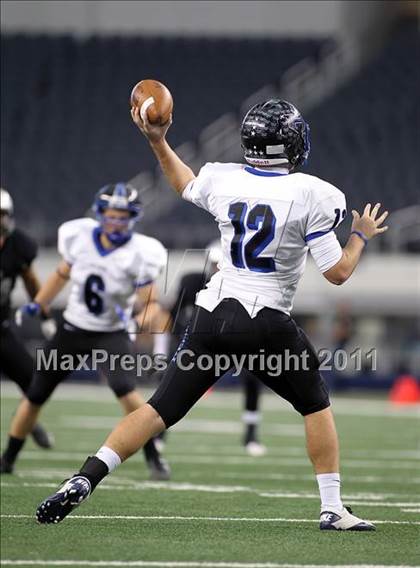 Thumbnail 3 in Hebron vs. Guyer (5A Division 2 Region 1 Bi-District) photogallery.