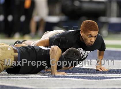 Thumbnail 3 in Hebron vs. Guyer (5A Division 2 Region 1 Bi-District) photogallery.