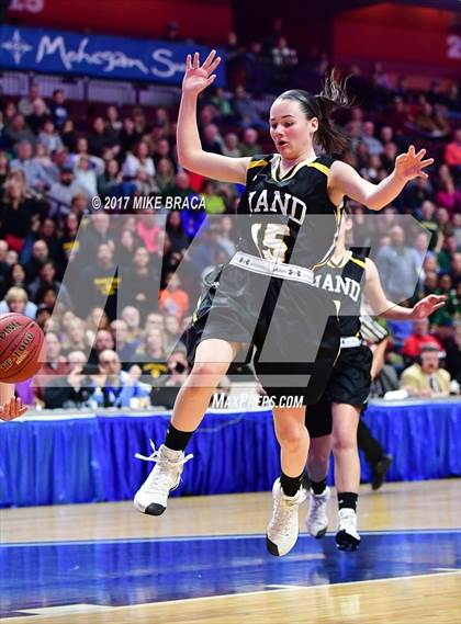 Thumbnail 1 in Holy Cross vs. Hand (CIAC Class L Final) photogallery.