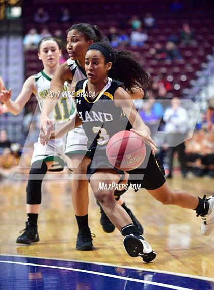 Thumbnail 3 in Holy Cross vs. Hand (CIAC Class L Final) photogallery.