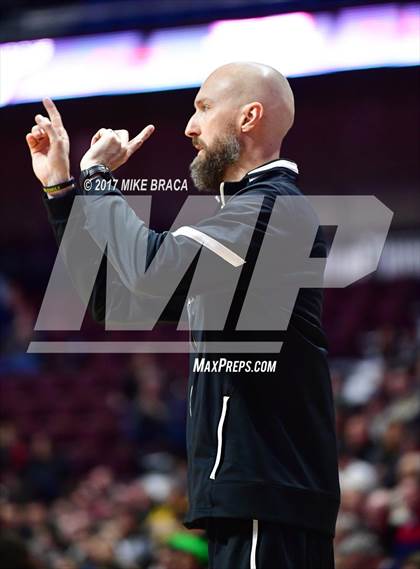 Thumbnail 3 in Holy Cross vs. Hand (CIAC Class L Final) photogallery.