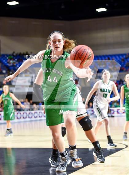 Thumbnail 1 in Hoxie vs. Valley Springs (AAA 3A Final) photogallery.