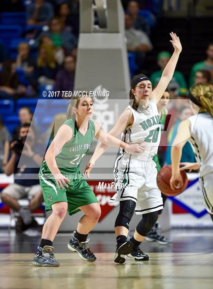Thumbnail 2 in Hoxie vs. Valley Springs (AAA 3A Final) photogallery.