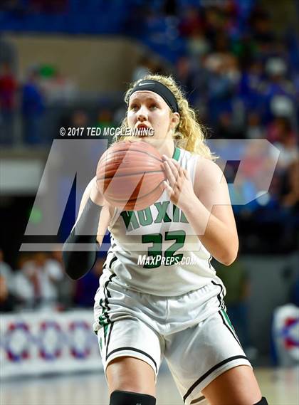 Thumbnail 2 in Hoxie vs. Valley Springs (AAA 3A Final) photogallery.
