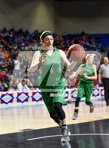 Thumbnail 2 in Hoxie vs. Valley Springs (AAA 3A Final) photogallery.