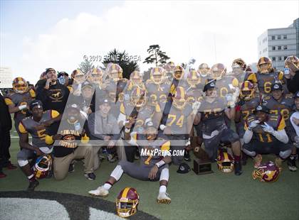 Thumbnail 2 in Gardena vs. Lincoln (CIF State D7-AA Final) photogallery.