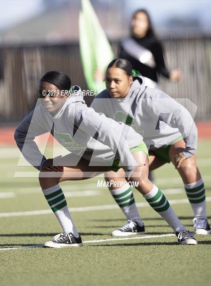 Thumbnail 2 in Gardena vs. Lincoln (CIF State D7-AA Final) photogallery.
