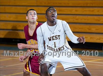 Thumbnail 3 in Oxnard vs. West (Santa Barbara Holiday Classic Tournament) photogallery.