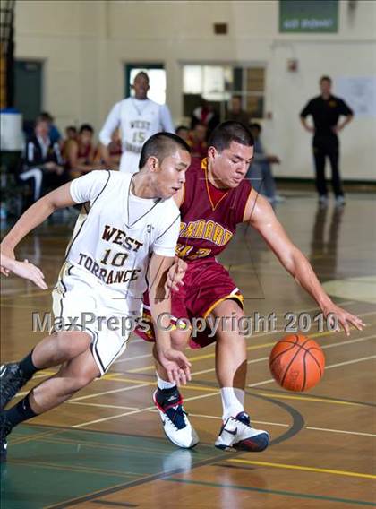 Thumbnail 3 in Oxnard vs. West (Santa Barbara Holiday Classic Tournament) photogallery.