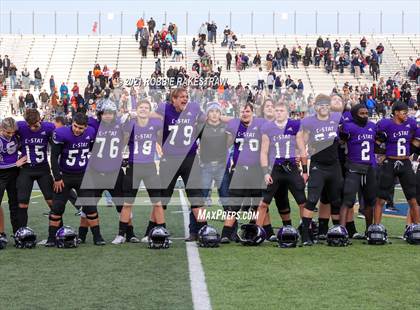 Thumbnail 2 in College Station vs. Wakeland (UIL Football 5A Regional Semifinals) photogallery.