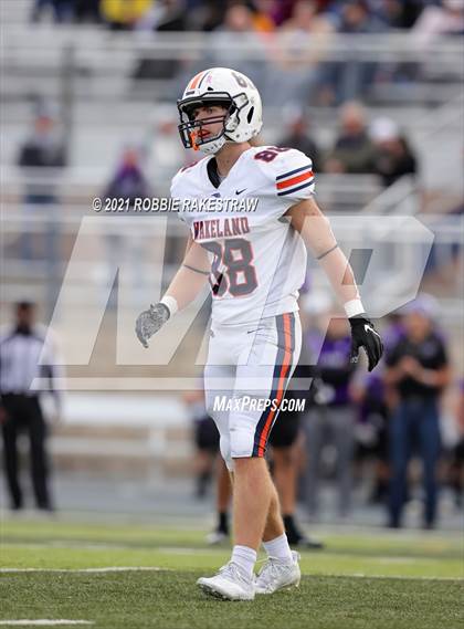 Thumbnail 2 in College Station vs. Wakeland (UIL Football 5A Regional Semifinals) photogallery.