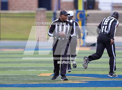 Thumbnail 2 in College Station vs. Wakeland (UIL Football 5A Regional Semifinals) photogallery.
