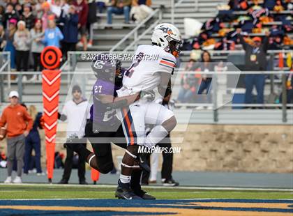 Thumbnail 1 in College Station vs. Wakeland (UIL Football 5A Regional Semifinals) photogallery.