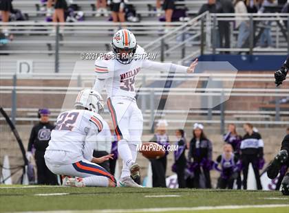 Thumbnail 1 in College Station vs. Wakeland (UIL Football 5A Regional Semifinals) photogallery.