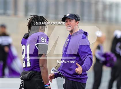 Thumbnail 1 in College Station vs. Wakeland (UIL Football 5A Regional Semifinals) photogallery.