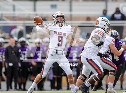 Thumbnail 3 in College Station vs. Wakeland (UIL Football 5A Regional Semifinals) photogallery.