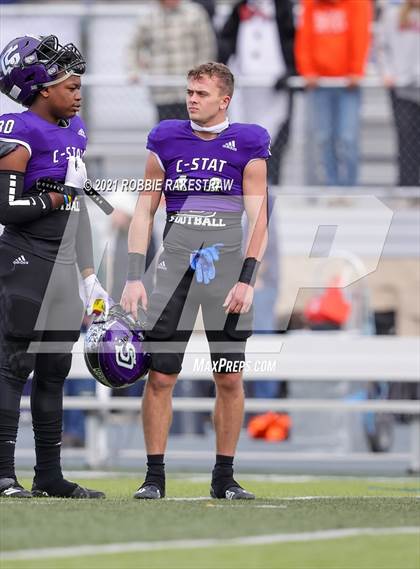 Thumbnail 1 in College Station vs. Wakeland (UIL Football 5A Regional Semifinals) photogallery.