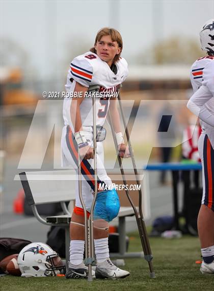 Thumbnail 3 in College Station vs. Wakeland (UIL Football 5A Regional Semifinals) photogallery.