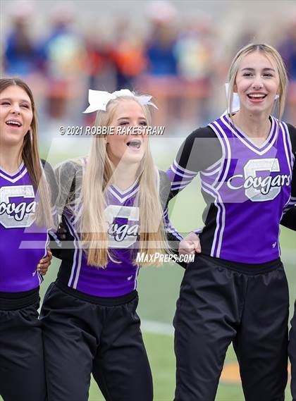 Thumbnail 1 in College Station vs. Wakeland (UIL Football 5A Regional Semifinals) photogallery.