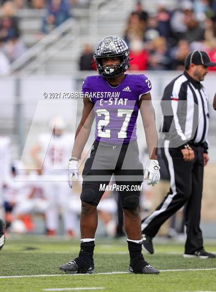 Thumbnail 3 in College Station vs. Wakeland (UIL Football 5A Regional Semifinals) photogallery.