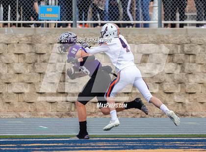 Thumbnail 2 in College Station vs. Wakeland (UIL Football 5A Regional Semifinals) photogallery.