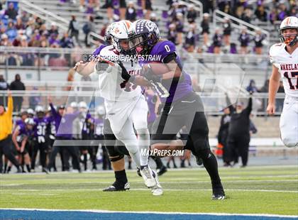 Thumbnail 1 in College Station vs. Wakeland (UIL Football 5A Regional Semifinals) photogallery.