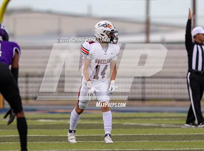 Thumbnail 2 in College Station vs. Wakeland (UIL Football 5A Regional Semifinals) photogallery.