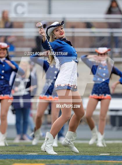 Thumbnail 3 in College Station vs. Wakeland (UIL Football 5A Regional Semifinals) photogallery.
