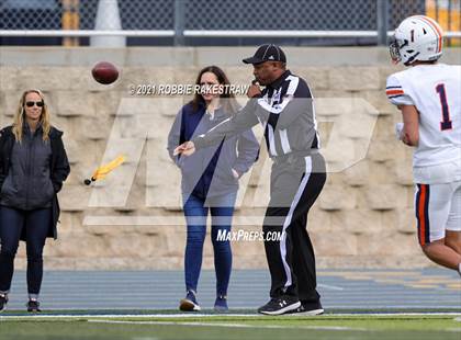 Thumbnail 2 in College Station vs. Wakeland (UIL Football 5A Regional Semifinals) photogallery.