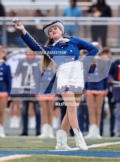 Thumbnail 2 in College Station vs. Wakeland (UIL Football 5A Regional Semifinals) photogallery.