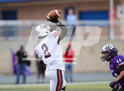 Thumbnail 1 in College Station vs. Wakeland (UIL Football 5A Regional Semifinals) photogallery.