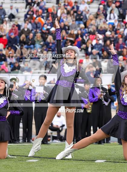 Thumbnail 3 in College Station vs. Wakeland (UIL Football 5A Regional Semifinals) photogallery.