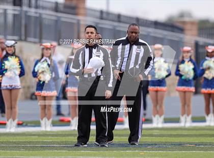 Thumbnail 2 in College Station vs. Wakeland (UIL Football 5A Regional Semifinals) photogallery.