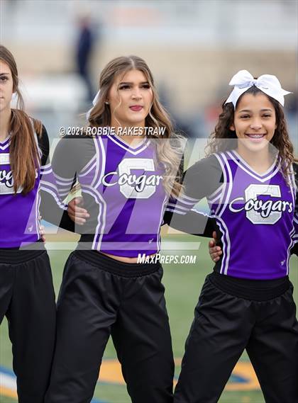 Thumbnail 3 in College Station vs. Wakeland (UIL Football 5A Regional Semifinals) photogallery.
