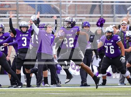 Thumbnail 1 in College Station vs. Wakeland (UIL Football 5A Regional Semifinals) photogallery.
