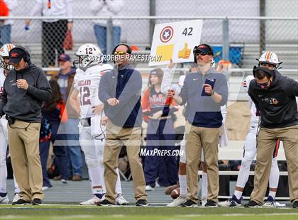 Thumbnail 2 in College Station vs. Wakeland (UIL Football 5A Regional Semifinals) photogallery.