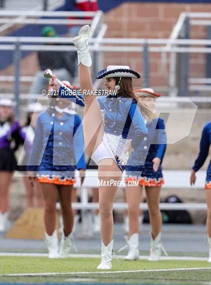 Thumbnail 1 in College Station vs. Wakeland (UIL Football 5A Regional Semifinals) photogallery.