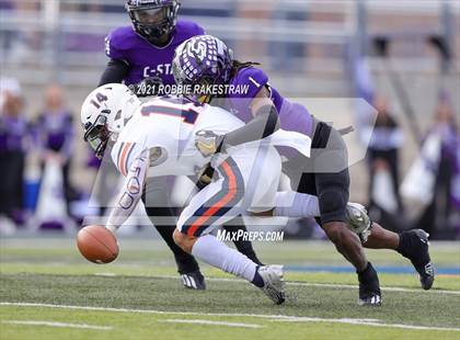 Thumbnail 2 in College Station vs. Wakeland (UIL Football 5A Regional Semifinals) photogallery.