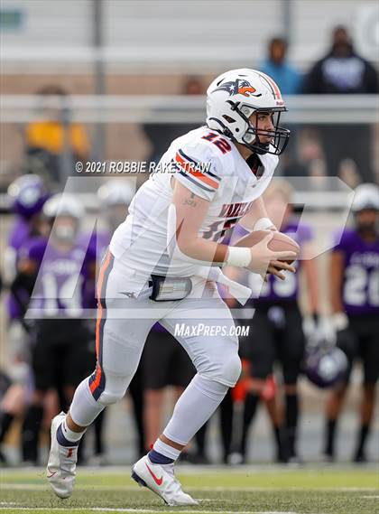 Thumbnail 2 in College Station vs. Wakeland (UIL Football 5A Regional Semifinals) photogallery.